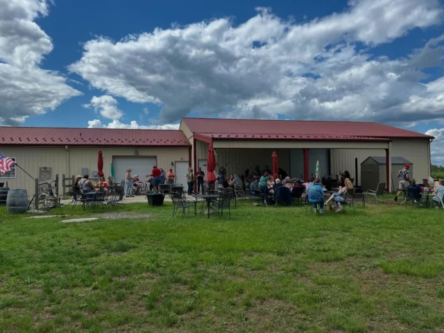 Beautiful day at Cedarvale winery